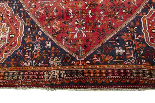 Close-up detail of 2000s Shiraz rug from Iran / Persia showing Wool weave