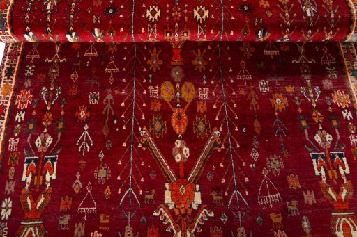 Close-up detail of 2000s Shiraz rug from Iran / Persia showing Wool weave