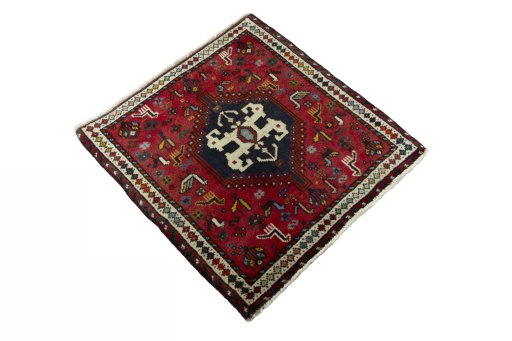 Close-up detail of 2000s Shiraz rug from Iran / Persia showing Wool weave