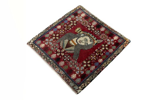Corner detail of 2000s Shiraz rug showing border pattern and Wool pile