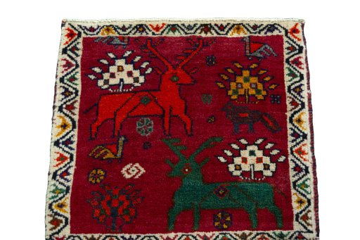 Surface texture of 2000s Shiraz rug with natural Wool and intricate pattern