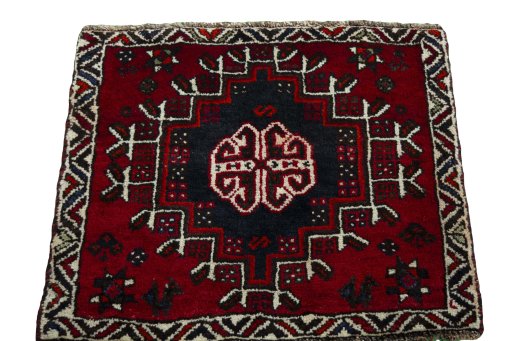 Surface texture of 2000s Shiraz rug with natural Wool and intricate pattern