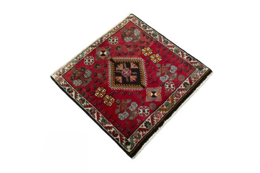 Close-up detail of 2000s Shiraz rug from Iran / Persia showing Wool weave