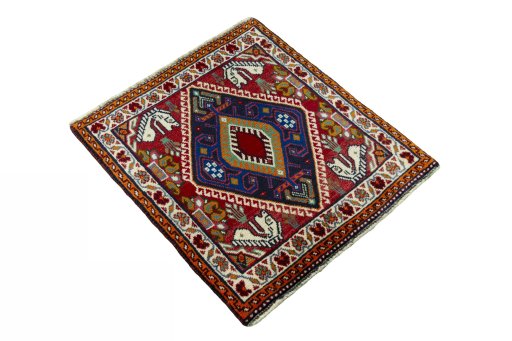 Close-up detail of 2000s Shiraz rug from Iran / Persia showing Wool weave