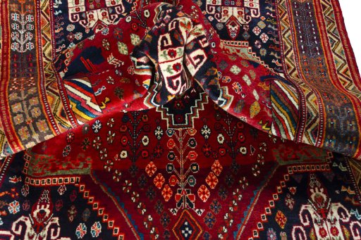Close-up detail of 2000s Shiraz rug from Iran / Persia showing Wool weave