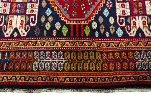 Close-up detail of 2000s Shiraz rug from Iran / Persia showing Wool weave