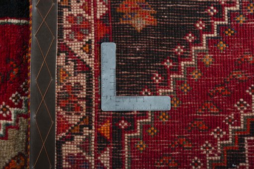 Close-up detail of 2000s Shiraz rug from Iran / Persia showing Wool weave