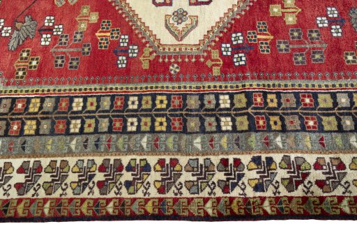 Close-up detail of 2000s Shiraz rug from Iran / Persia showing Wool weave