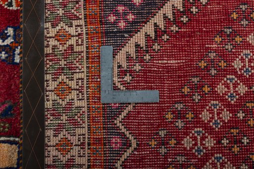 Close-up detail of 2000s Shiraz rug from Iran / Persia showing Wool weave