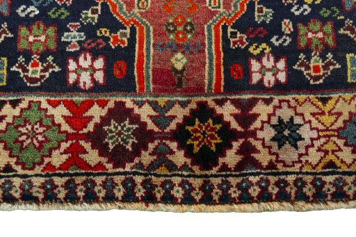 Close-up detail of 2000s Shiraz rug from Iran / Persia showing Wool weave