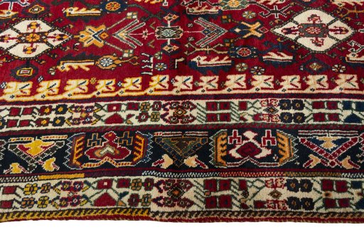 Close-up detail of 2000s Shiraz rug from Iran / Persia showing Wool weave