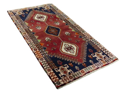 Close-up detail of 2000s Shiraz rug from Iran / Persia showing Wool weave