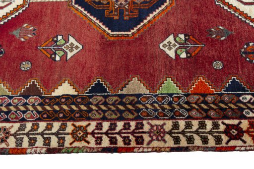 Close-up detail of 2000s Shiraz rug from Iran / Persia showing Wool weave