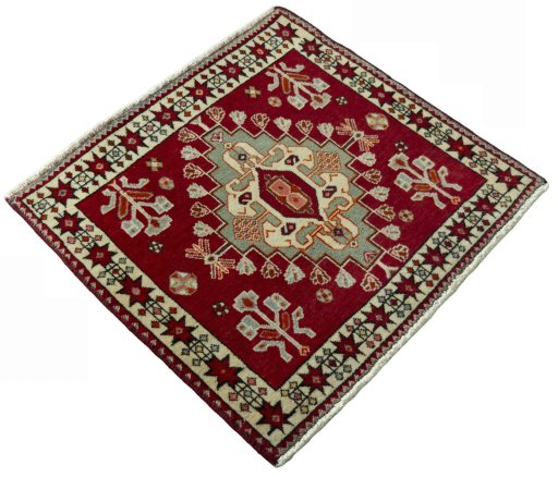 Close-up detail of 2000s Shiraz rug from Iran / Persia showing Wool weave