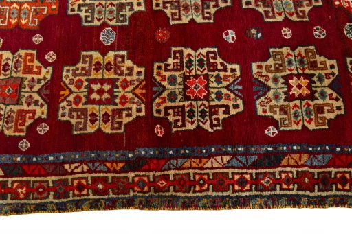 Close-up detail of 2000s Shiraz rug from Iran / Persia showing Wool weave