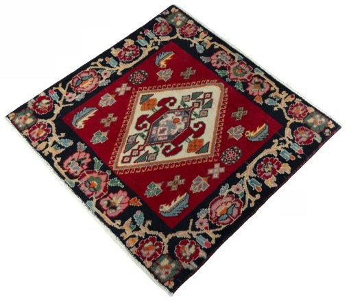 Corner detail of 2000s Shiraz rug showing border pattern and Wool pile