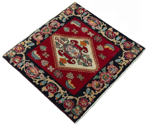 Close-up detail of 2000s Shiraz rug from Iran / Persia showing Wool weave