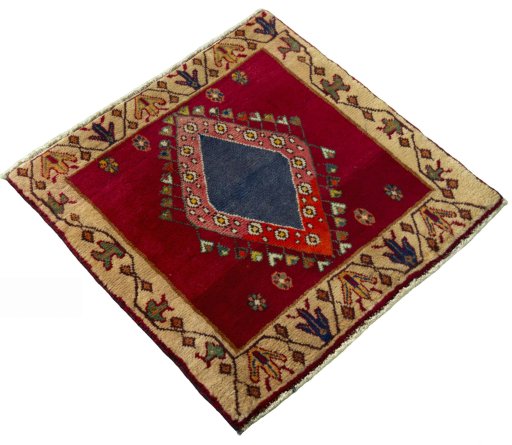 Close-up detail of 2000s Shiraz rug from Iran / Persia showing Wool weave