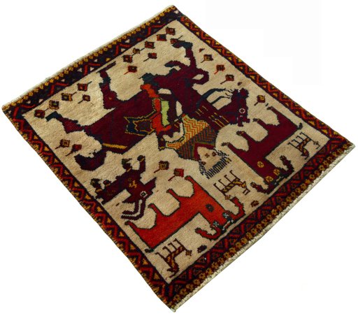 Close-up detail of 2000s Shiraz rug from Iran / Persia showing Wool weave