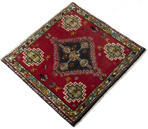 Close-up detail of 2000s Shiraz rug from Iran / Persia showing Wool weave