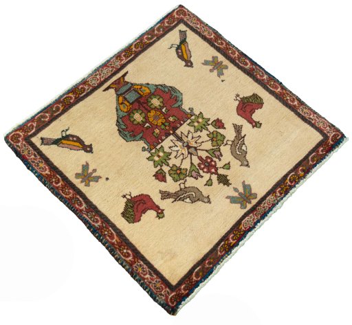 Close-up detail of 2000s Shiraz rug from Iran / Persia showing Wool weave