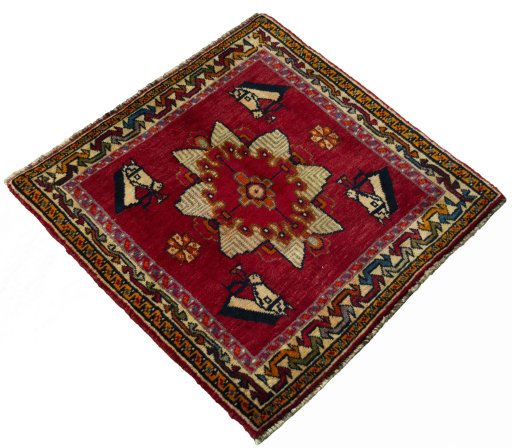 Close-up detail of 2000s Shiraz rug from Iran / Persia showing Wool weave