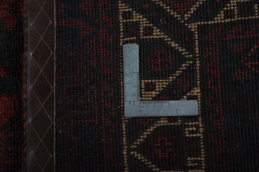 Close-up detail of 2000s Shiraz rug from Iran / Persia showing Wool weave