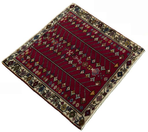 Close-up detail of 2000s Shiraz rug from Iran / Persia showing Wool weave