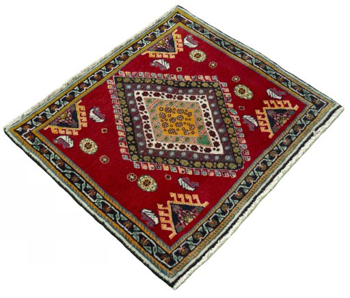 Close-up detail of 2000s Shiraz rug from Iran / Persia showing Wool weave