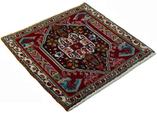 Close-up detail of 2000s Shiraz rug from Iran / Persia showing Wool weave