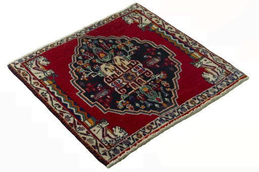 Close-up detail of 2000s Shiraz rug from Iran / Persia showing Wool weave