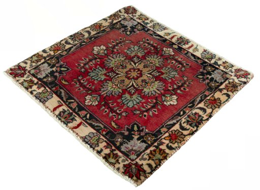 Corner detail of 2000s Shiraz rug showing border pattern and Wool pile