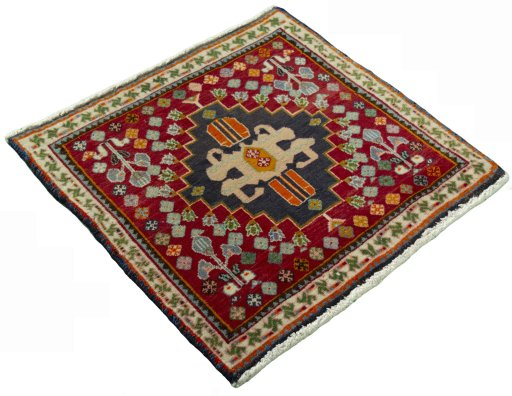 Close-up detail of 2000s Shiraz rug from Iran / Persia showing Wool weave