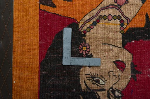 Backside of handmade 2000s Shiraz rug showing knot structure and weave density