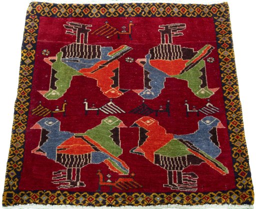 Surface texture of 2000s Shiraz rug with natural Wool and intricate pattern