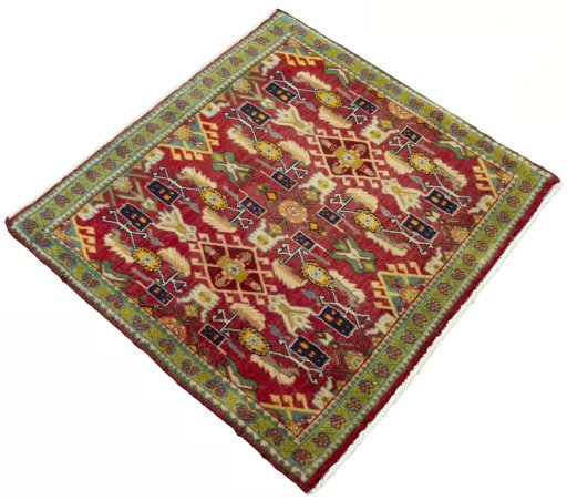 Close-up detail of 2000s Shiraz rug from Iran / Persia showing Wool weave