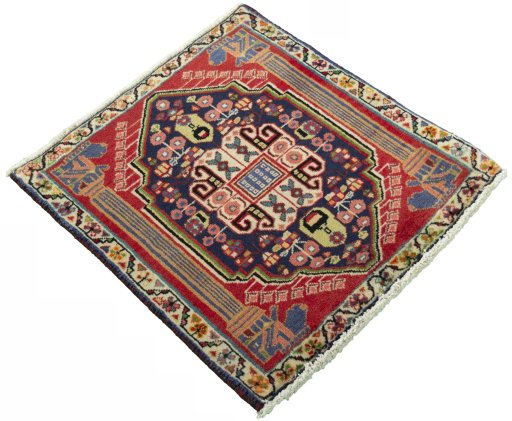 Close-up detail of 2000s Shiraz rug from Iran / Persia showing Wool weave