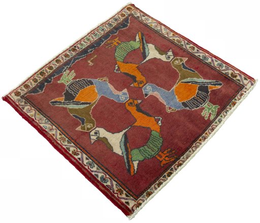 Close-up detail of 2000s Shiraz rug from Iran / Persia showing Wool weave