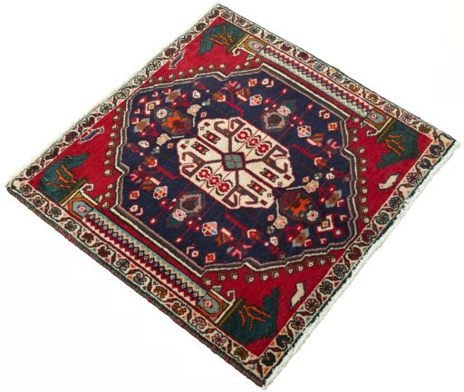 Close-up detail of 2000s Shiraz rug from Iran / Persia showing Wool weave