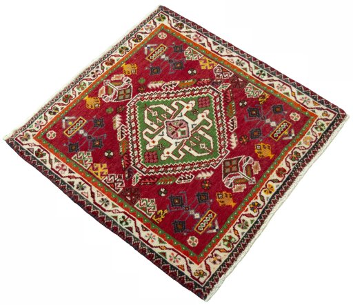 Close-up detail of 2000s Shiraz rug from Iran / Persia showing Wool weave