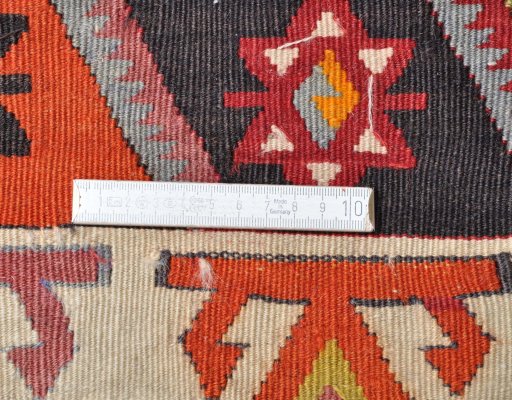 Close-up detail of 1950s Sirjan rug from Iran / Persia showing Wool weave