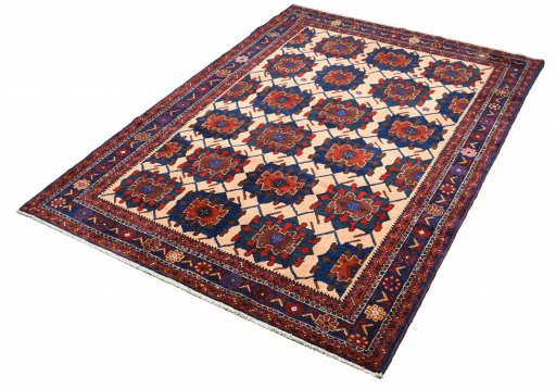 Close-up detail of 1970s Sirjan rug from Iran / Persia showing Wool weave