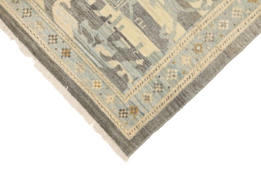 Backside of handmade New Sultanabad rug showing knot structure and weave density