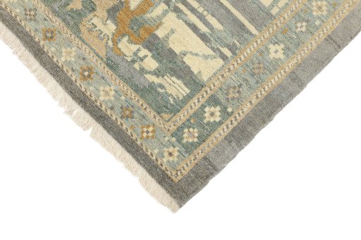 Backside of handmade New Sultanabad rug showing knot structure and weave density