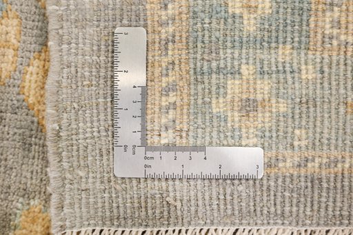 Close-up detail of New Sultanabad rug from Iran / Persia showing Wool weave