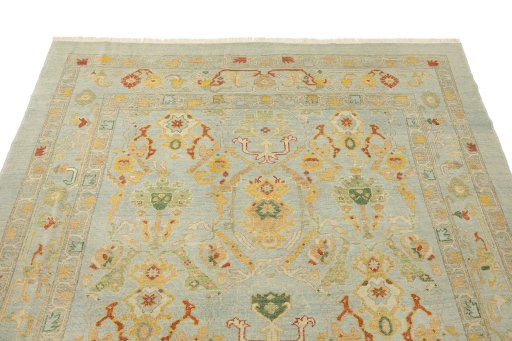 Backside of handmade New Sultanabad rug showing knot structure and weave density