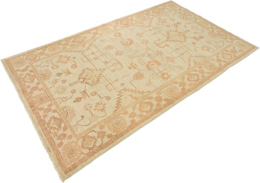 Close-up detail of New Sultanabad rug from Iran / Persia showing Wool weave