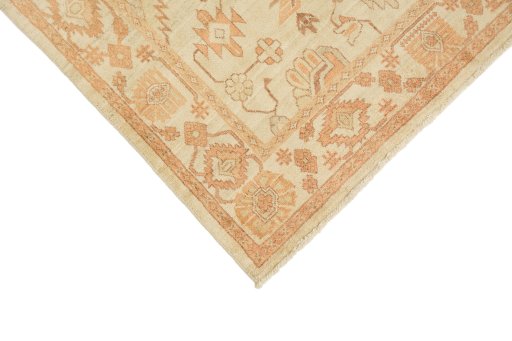 Backside of handmade New Sultanabad rug showing knot structure and weave density