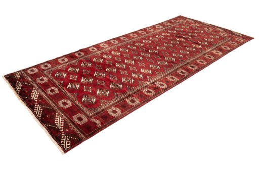 Corner detail of 2017s Torkaman rug showing border pattern and Wool pile