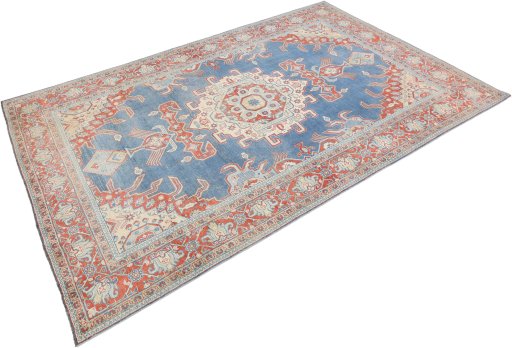 Close-up detail of 1920s Wiss rug from Iran / Persia showing Wool weave